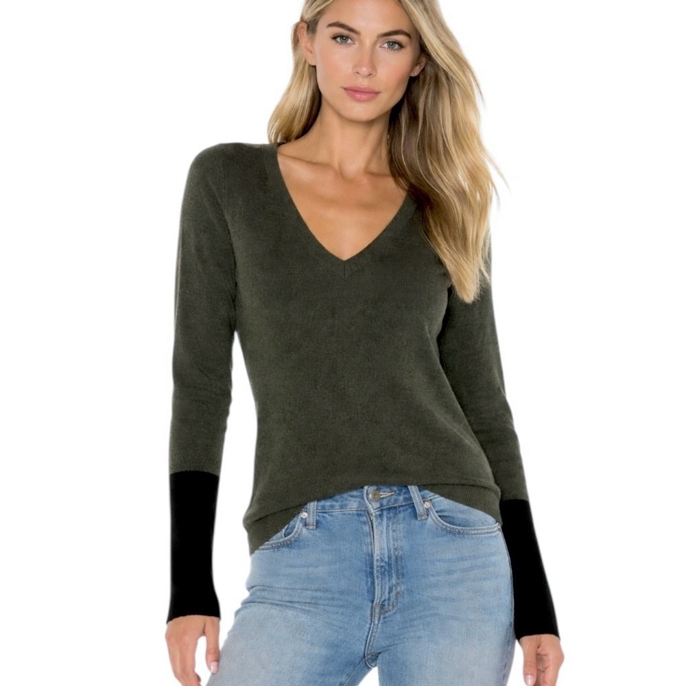 Club Monaco Italian Wool Agnes Sweater Green and Black Size S
